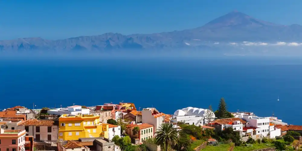Cómo ir de La Gomera a Tenerife: Opciones de transporte y qué hacer en Tenerife
