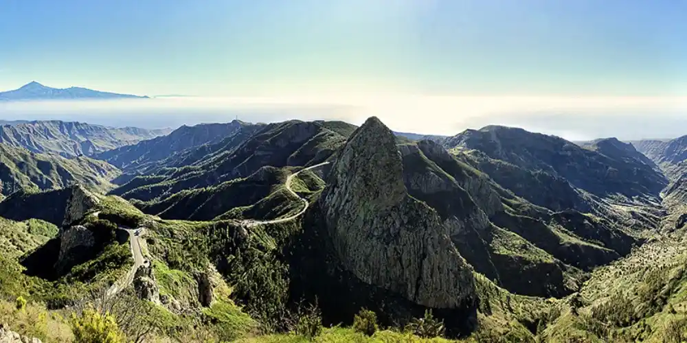 Explorando la magia de La Gomera: naturaleza, gente y cultura